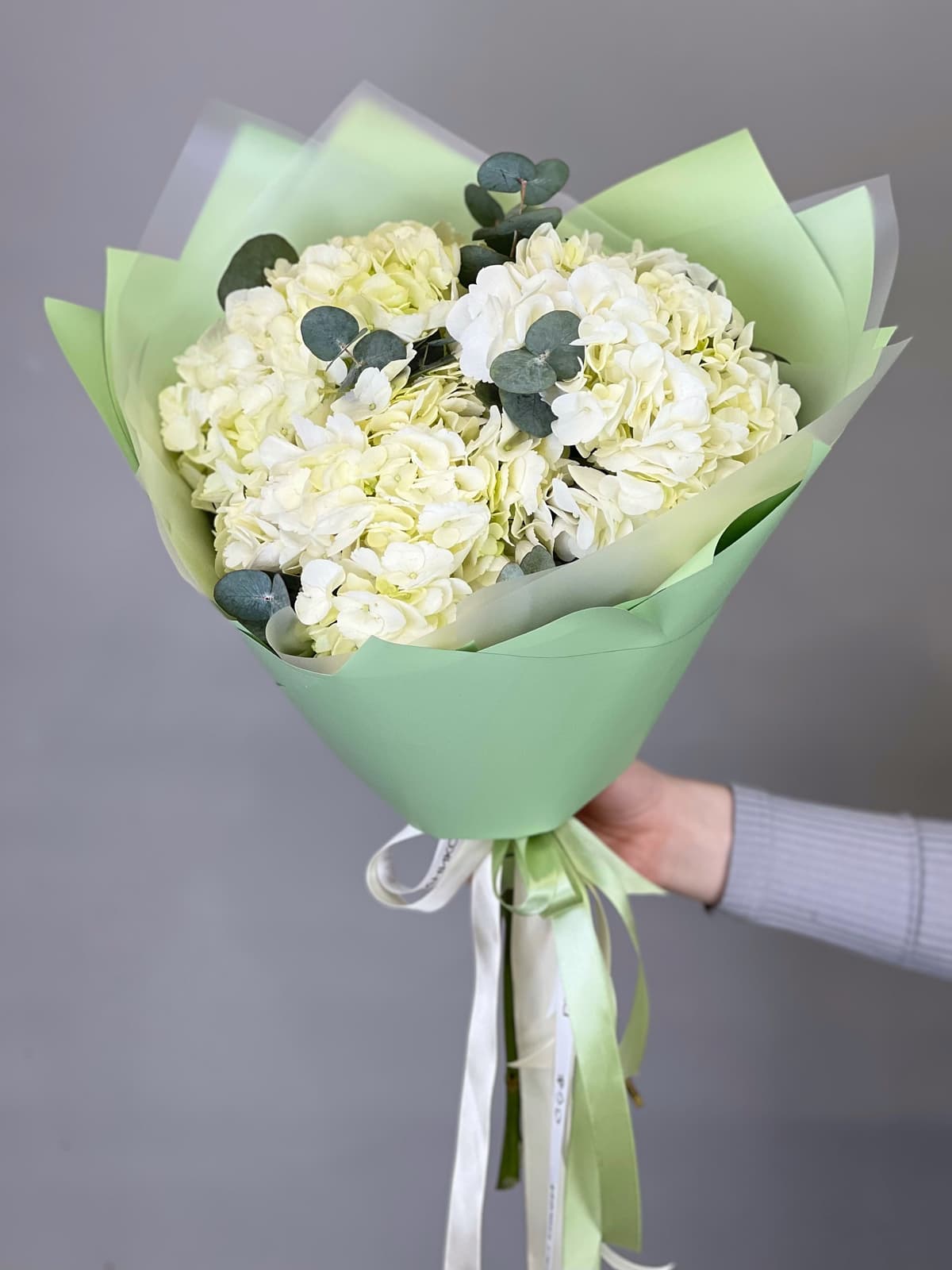 Свежий букет из гортензии "Оливковый"