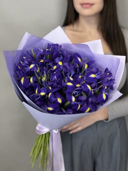 Букет из ирисов "Blue Magic" L Революционная