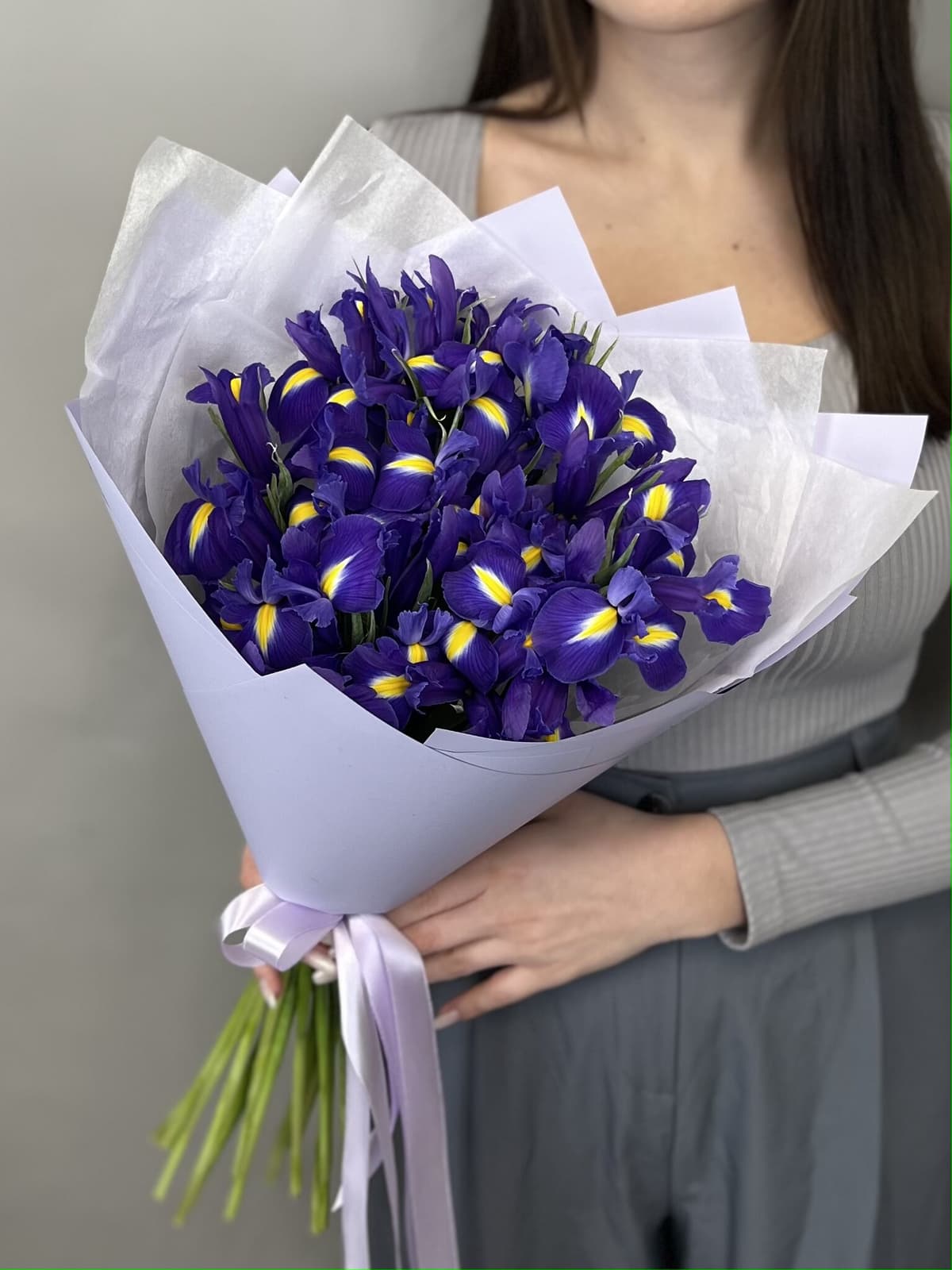 Букет из ирисов "Blue Magic" M