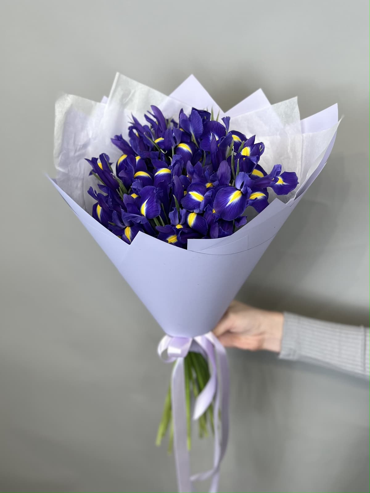 Букет из ирисов "Blue Magic" M