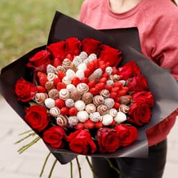 Букет из клубники "Планета"