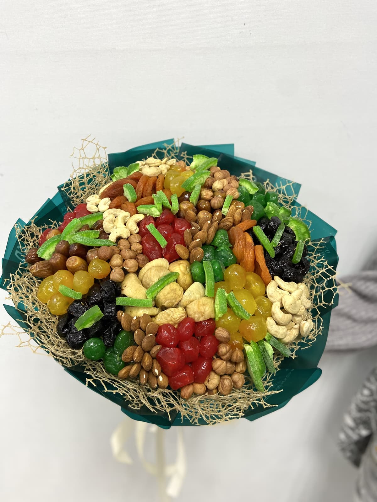 Букет из орехов и сухофруктов "Микс из сухофруктов"