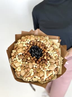 Букет из орехов "Романтичный Ореховый"