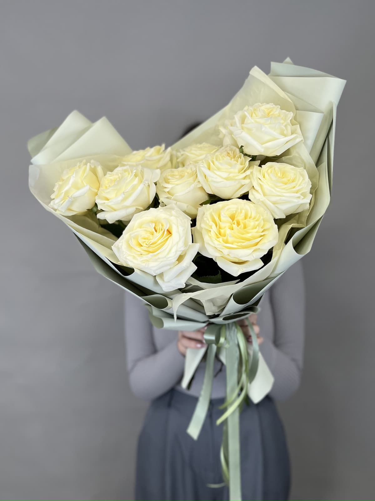 Нежный букет из пионовидных роз "Candlelight"