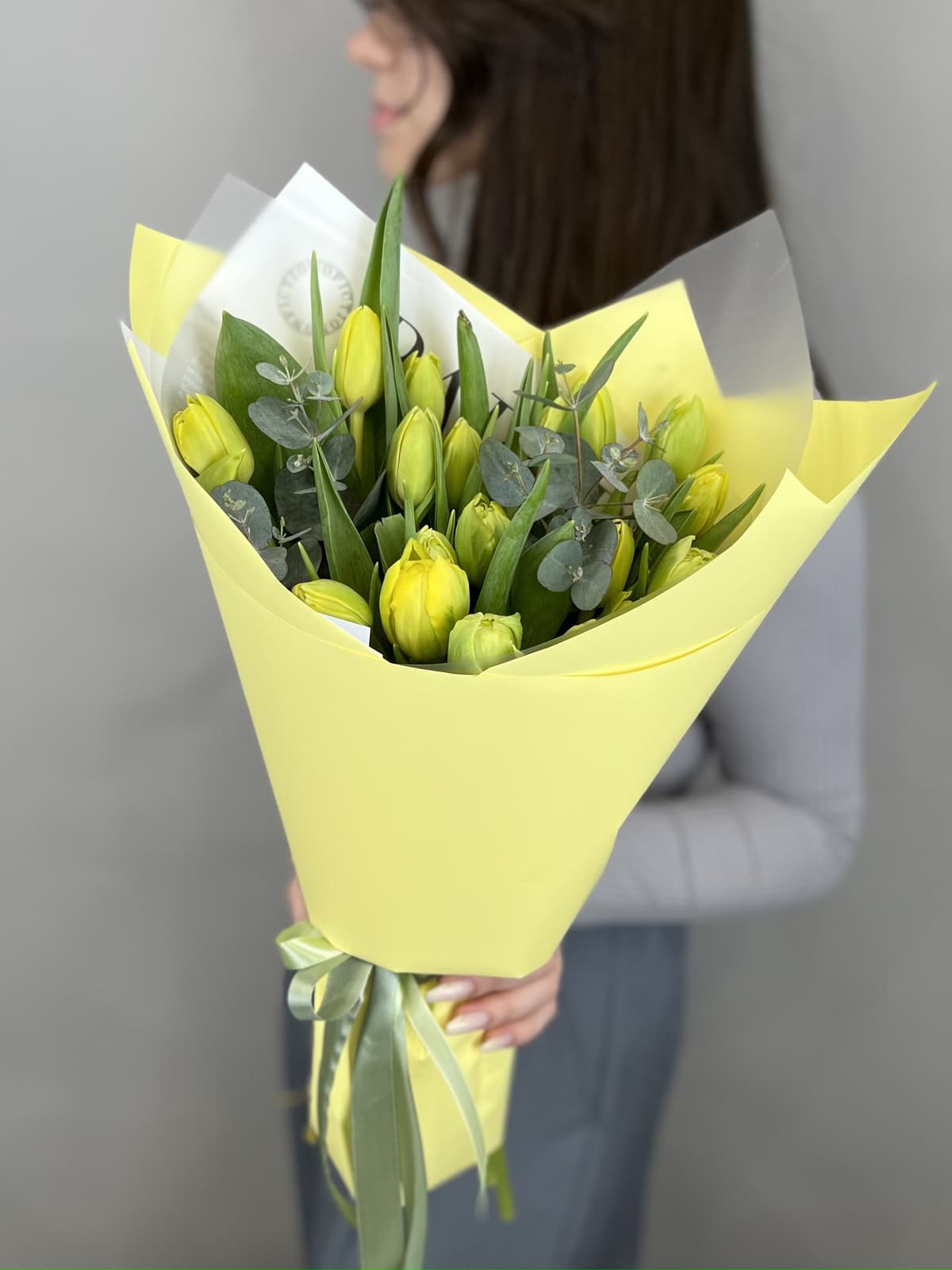 Букет из пионовидных тюльпанов "Double Trouble" M