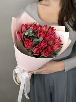 Букет из пионовидных тюльпанов «Распберри» (19)