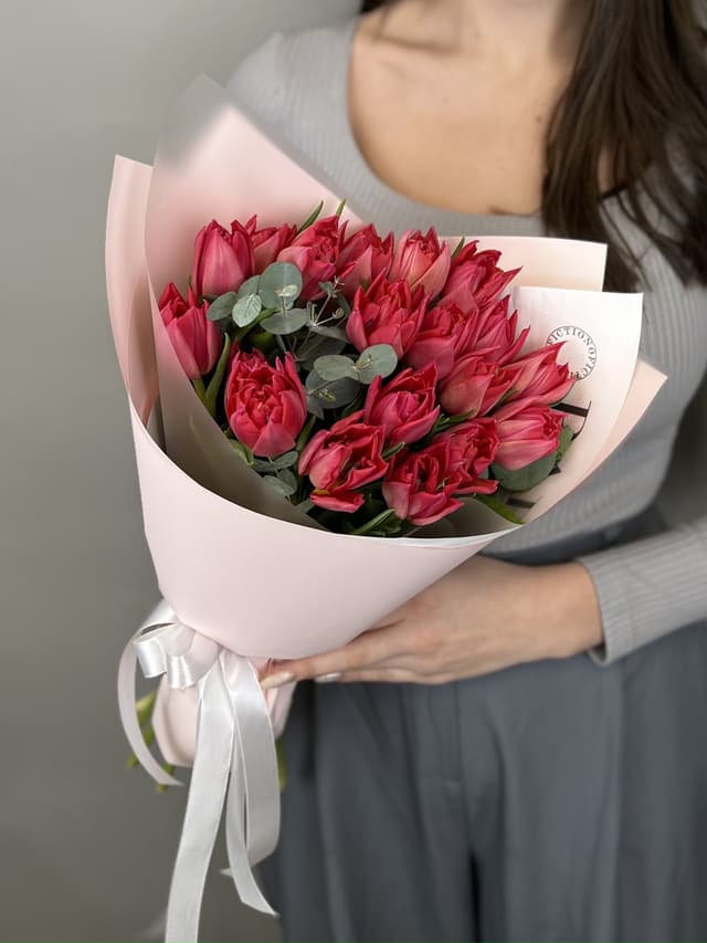 Букет из пионовидных тюльпанов «Распберри» (19) Букет из пионовидных тюльпанов «Распберри» (19)