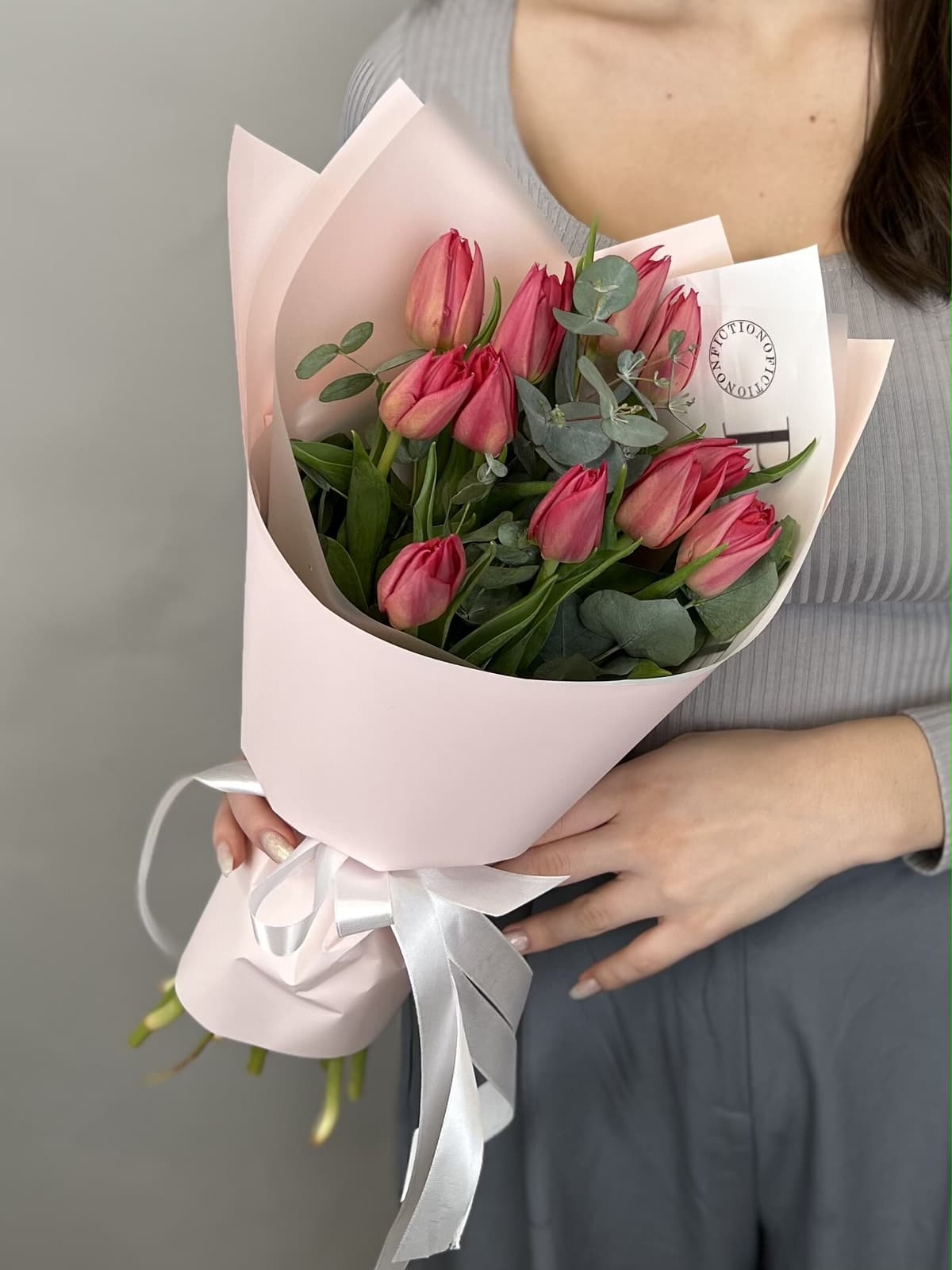 Букет из пионовидных тюльпанов "Raspberry" S