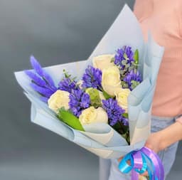 Букет из Роз и Гиацинтов