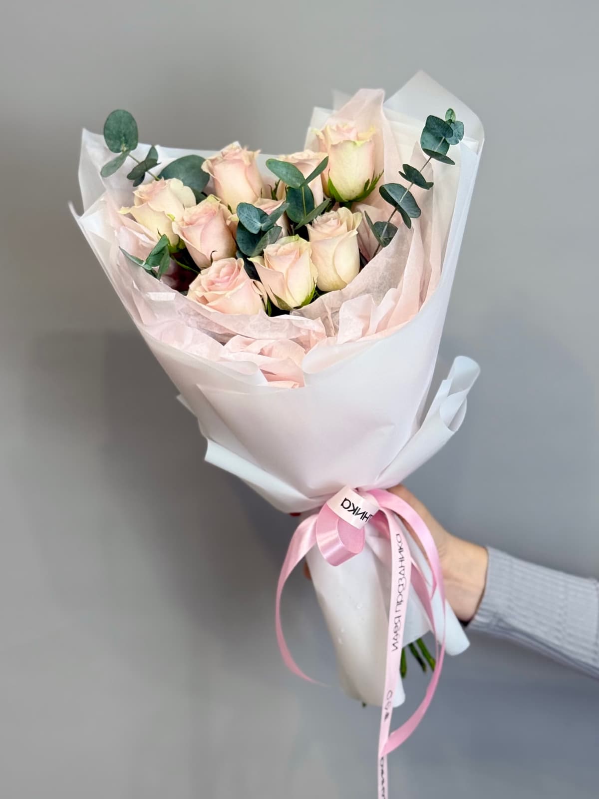 Букет мини из розовых роз кения "Розовая Афина"