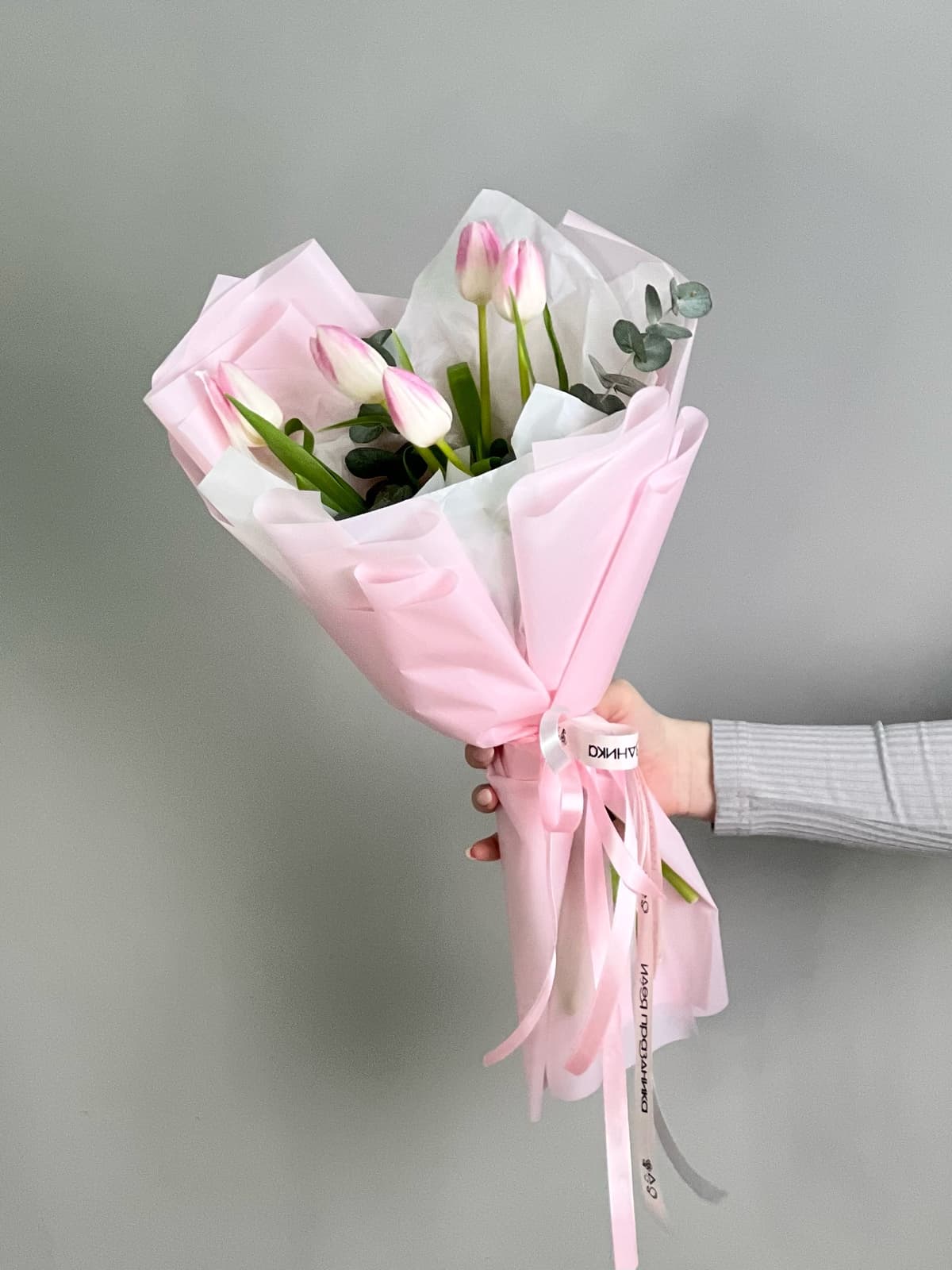 Букет из розовых тюльпанов "Поцелуй весны" (5)