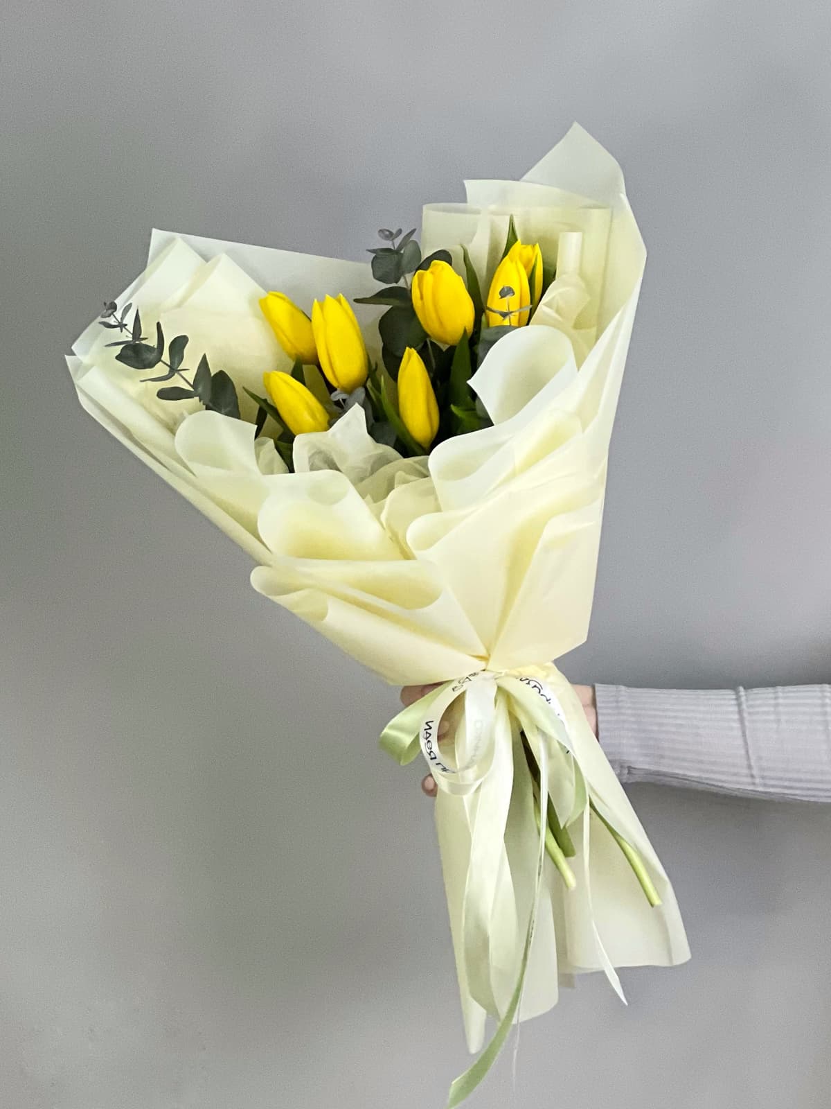 Букет из желтых тюльпанов "Поцелуй весны" (9)