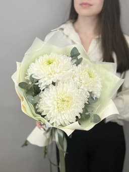 Стильный букет хризантем "Magnum" S