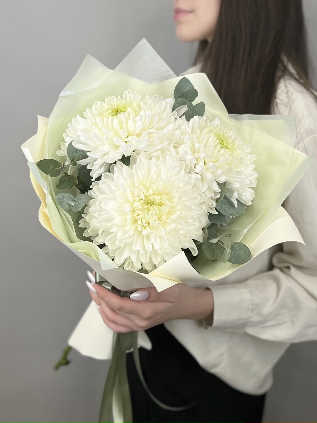 Стильный букет хризантем "Magnum" S