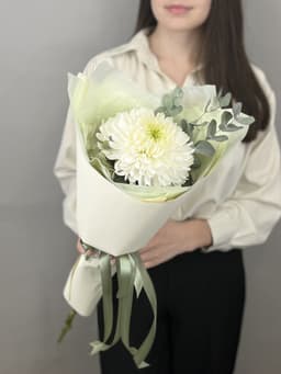 Цветочный букет хризантем "Magnum" XS