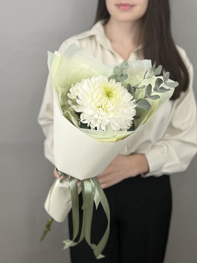 Цветочный мини букет хризантем "Магнум" Цветочный мини букет хризантем "Магнум"