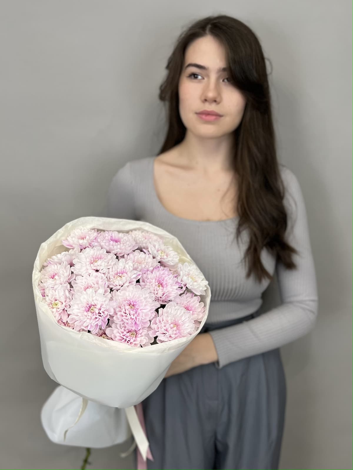 Красочный букет хризантем "Мари"