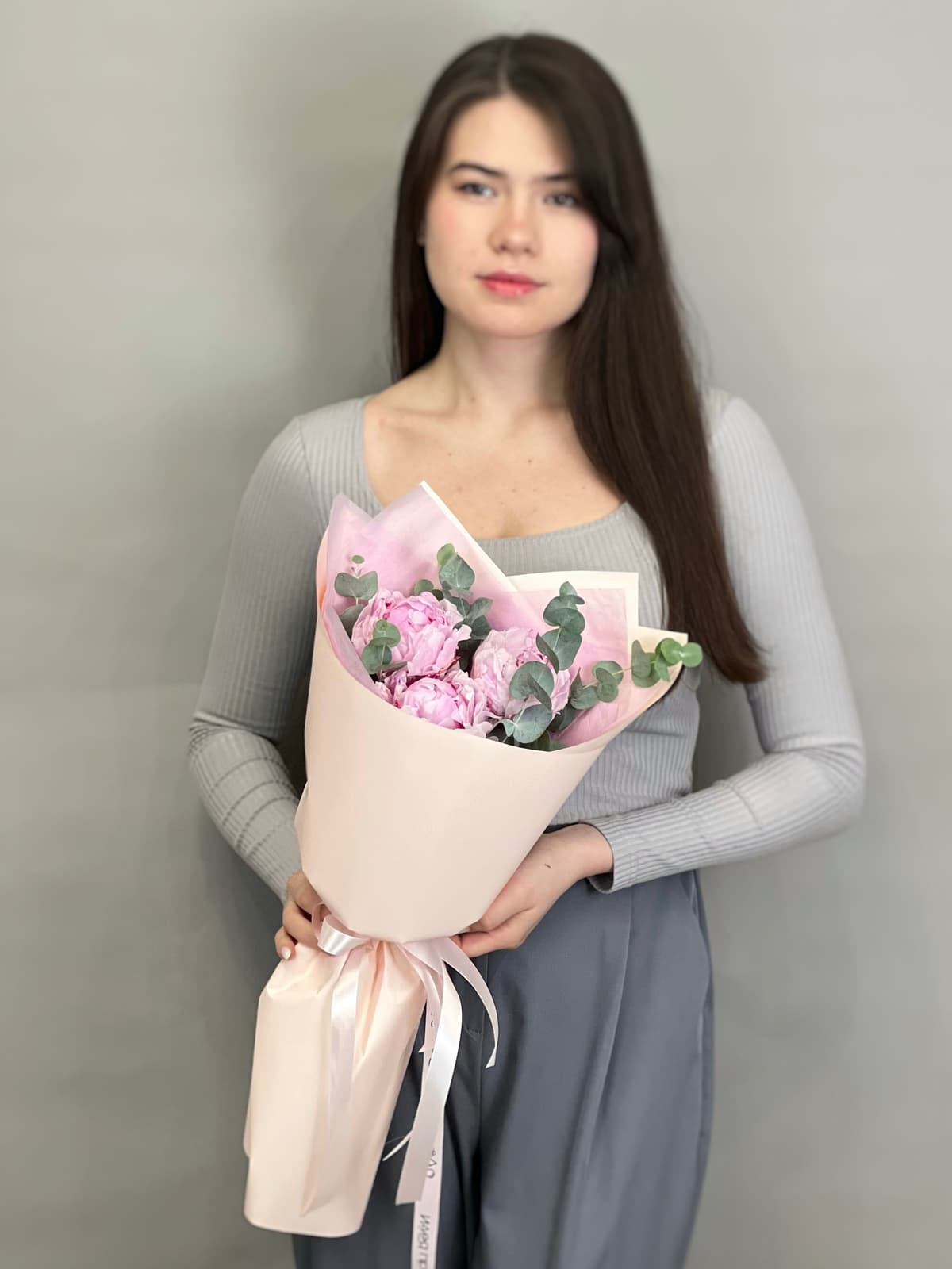 Букет-комплимент из пионов "Sara"