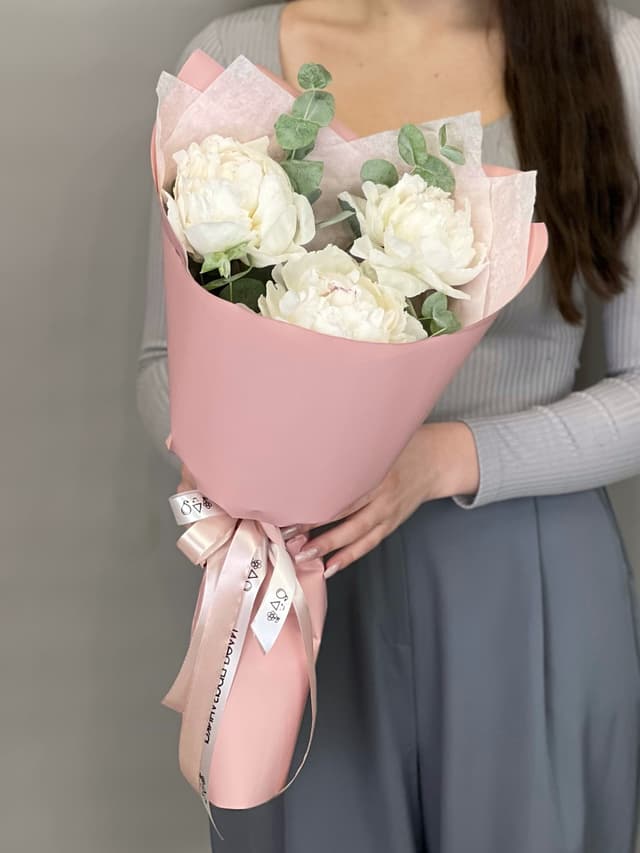 Букет-комплимент пионов "Одиль" Букет-комплимент пионов "Одиль"