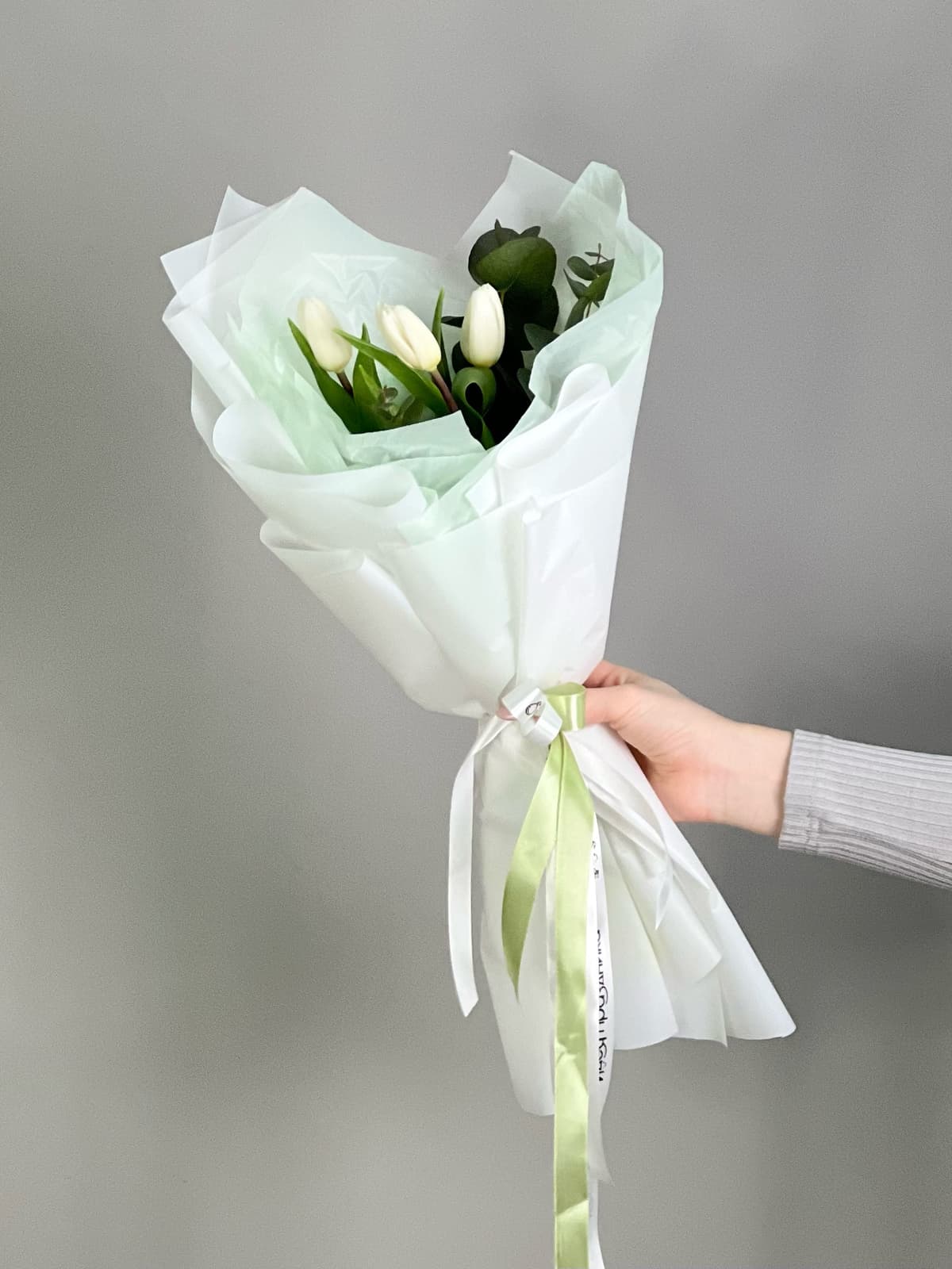 Букет - комплимент "Поцелуй весны" белый