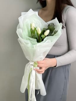 Букет - комплимент "Поцелуй весны" белый