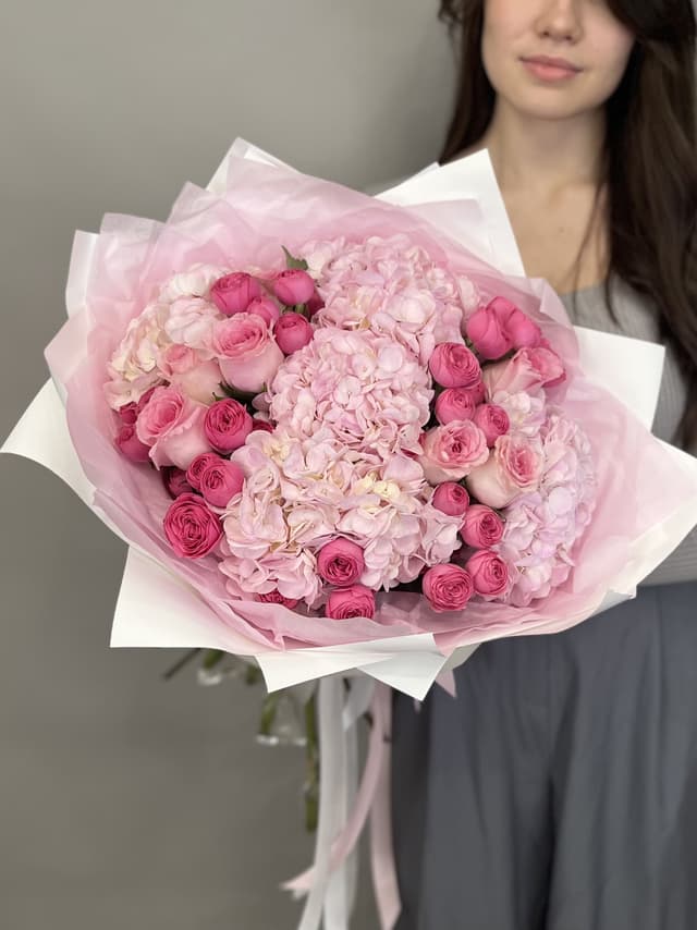 Дизайнерский букет "Magenta" L Дизайнерский букет "Magenta" L