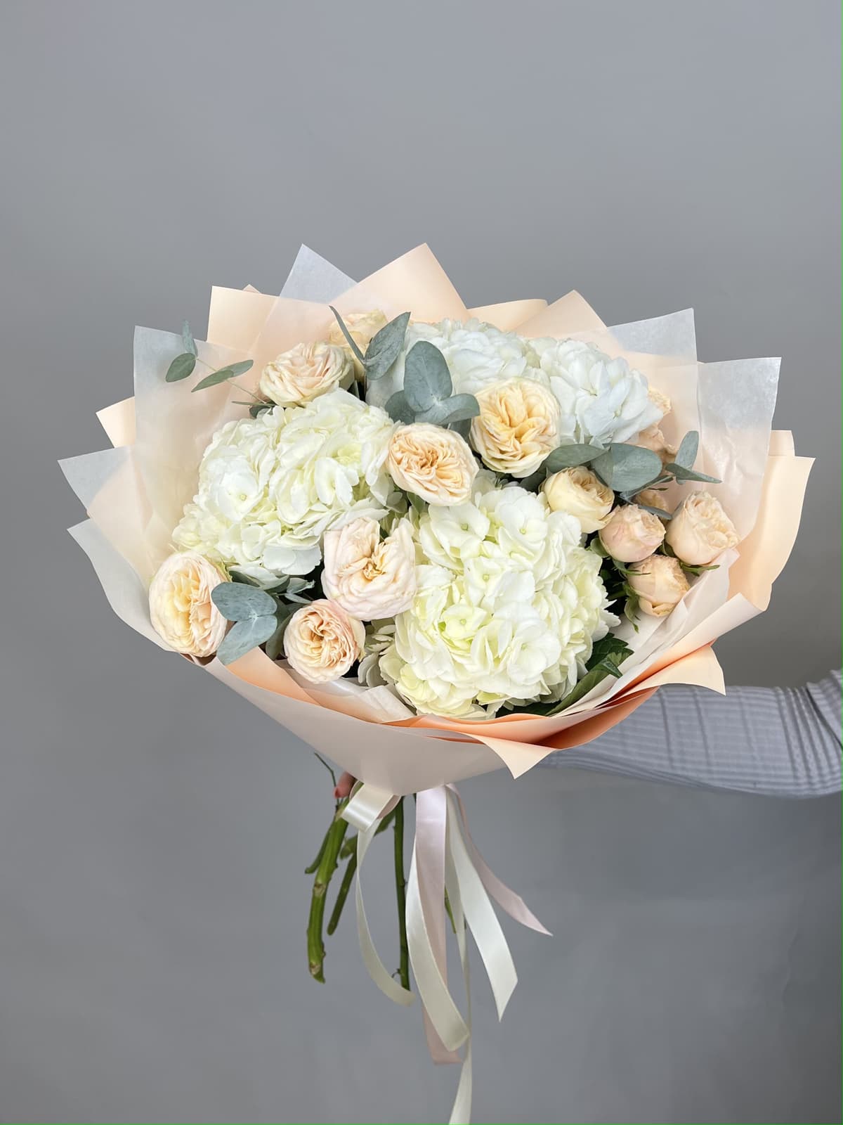 Красивый букет "Персиковый нюд"