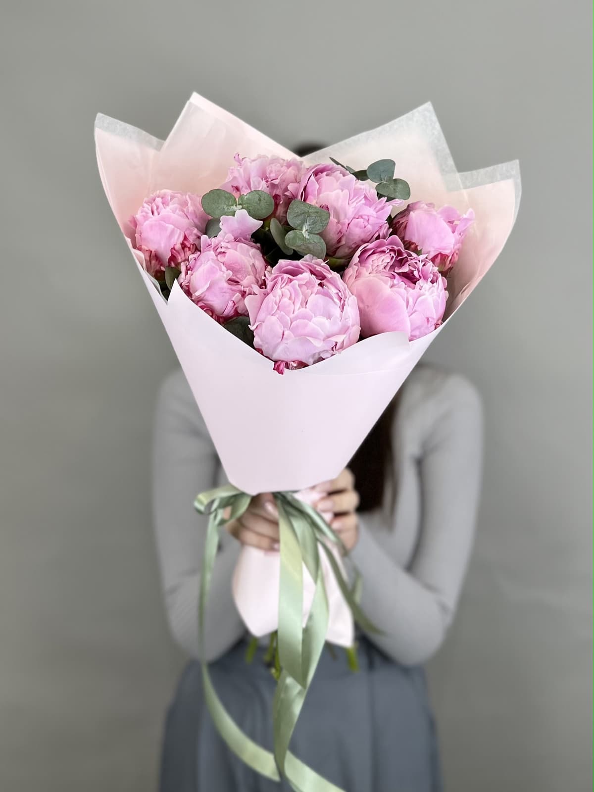 Красочный букет пионов "Сара "(7)