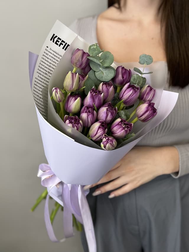 Букет пионовидных тюльпанов "Blue Diamond" M Букет пионовидных тюльпанов "Blue Diamond" M