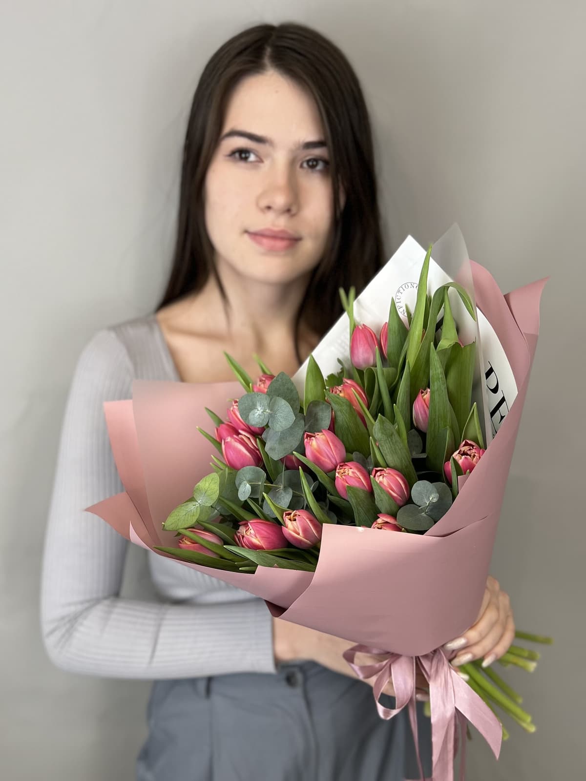 Букет пионовидных тюльпанов "Columbus" L