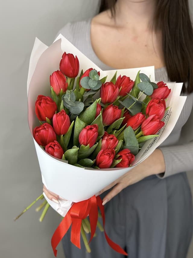 Букет пионовидных тюльпанов "Red Princess" M Букет пионовидных тюльпанов "Red Princess" M