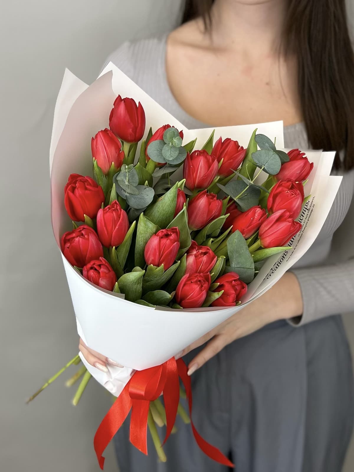 Букет пионовидных тюльпанов "Красная принцесса" (19)