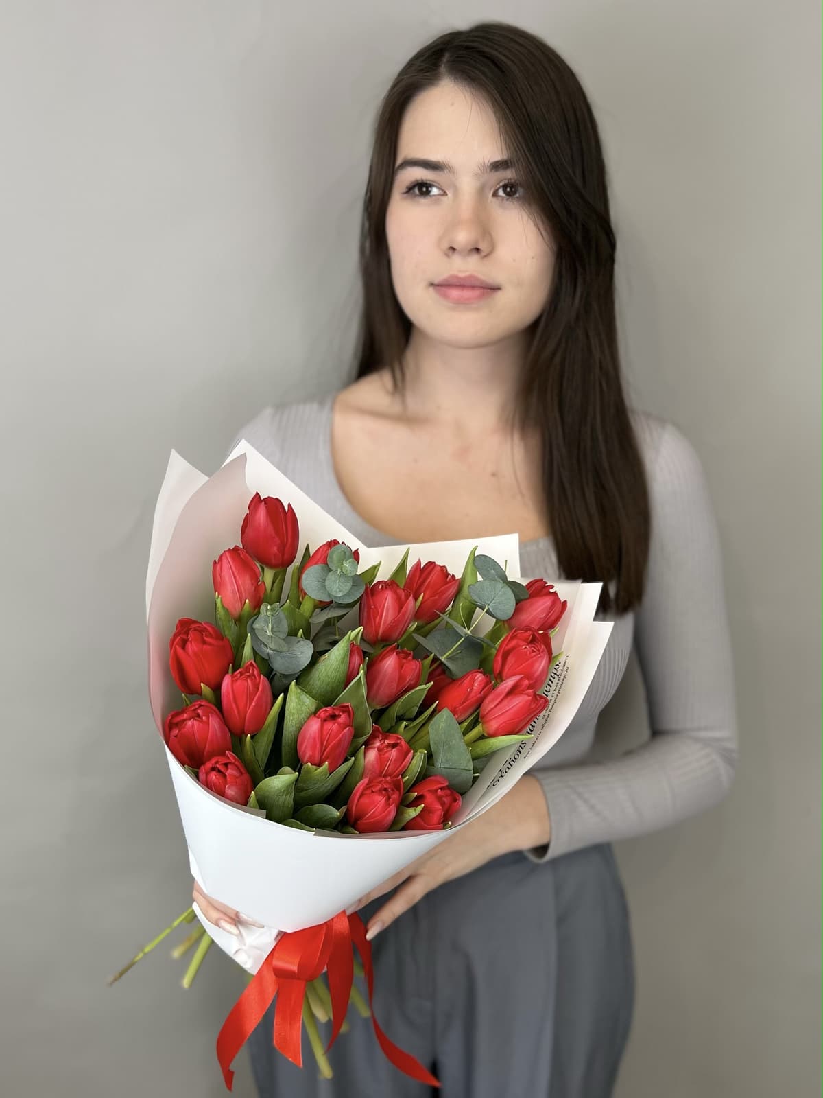 Букет пионовидных тюльпанов "Красная принцесса" (19)