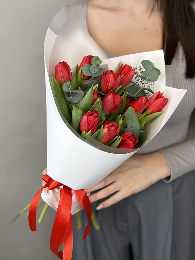 Букет пионовидных тюльпанов "Красная принцесса" (11) Букет пионовидных тюльпанов "Красная принцесса" (11)