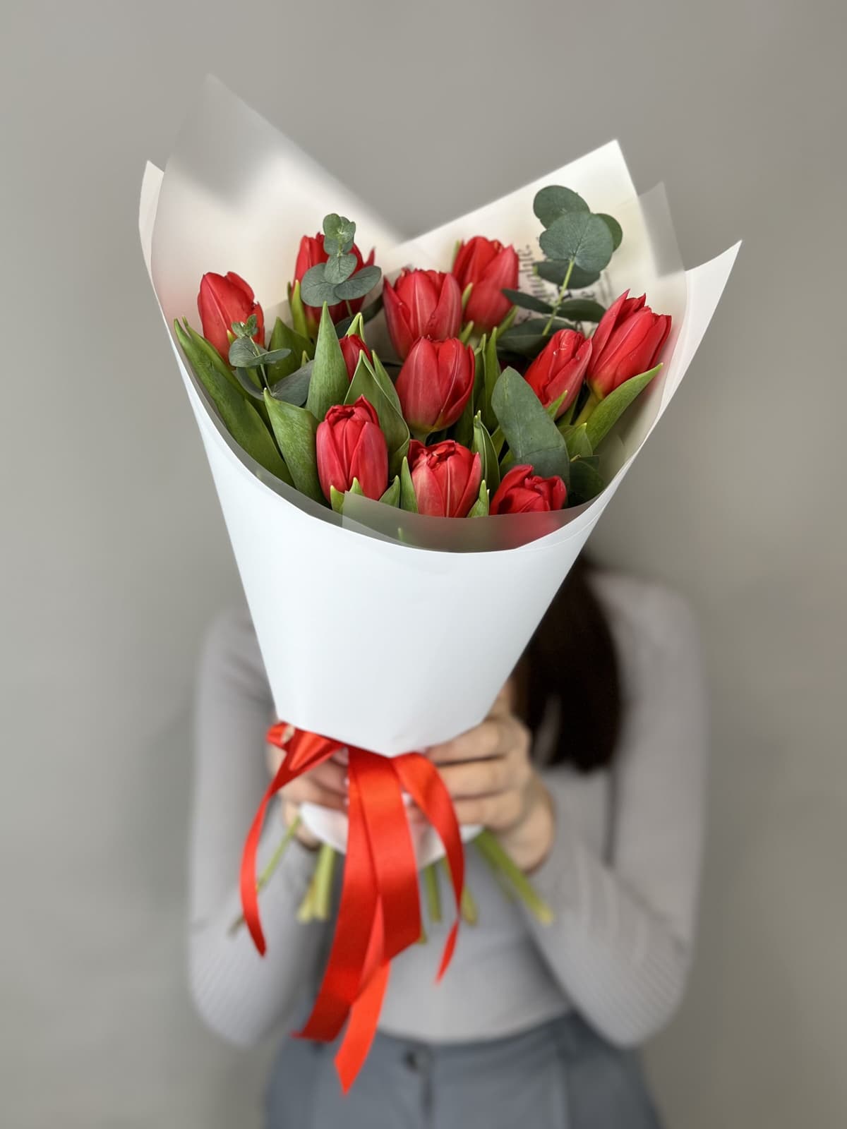 Букет пионовидных тюльпанов "Красная принцесса" (11)