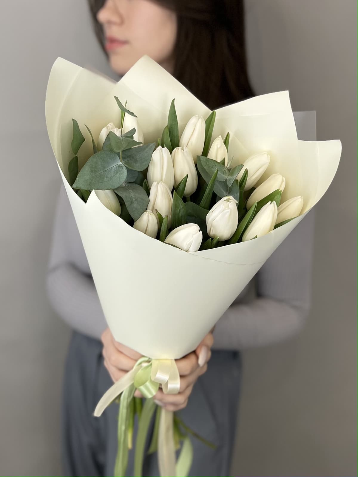Прекрасный букет "Привет весна" белый