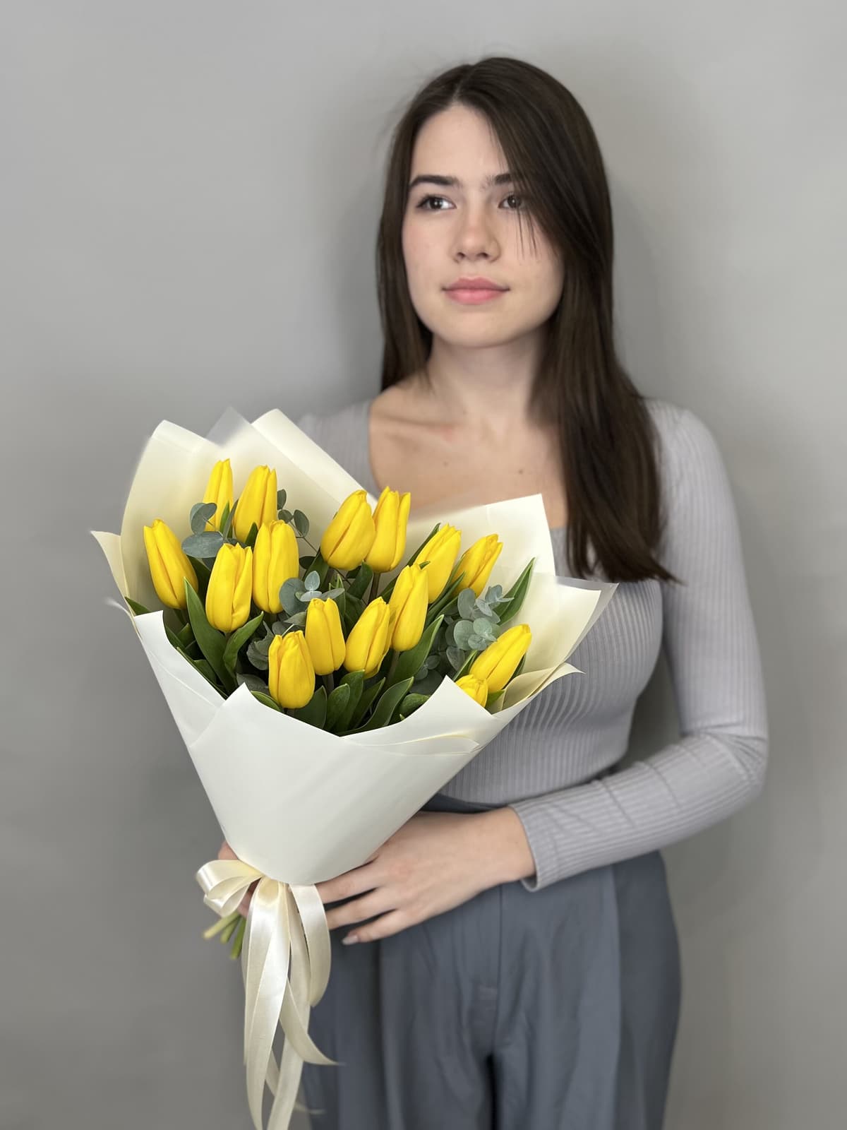 Дизайнерский букет "Привет весна" желтый