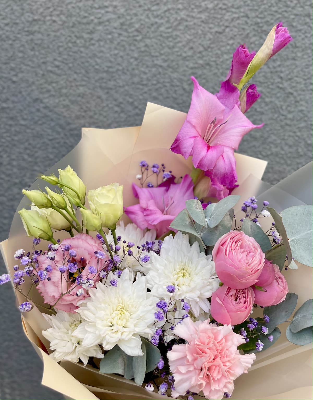 Букет с Гладиолусом и Эустомой