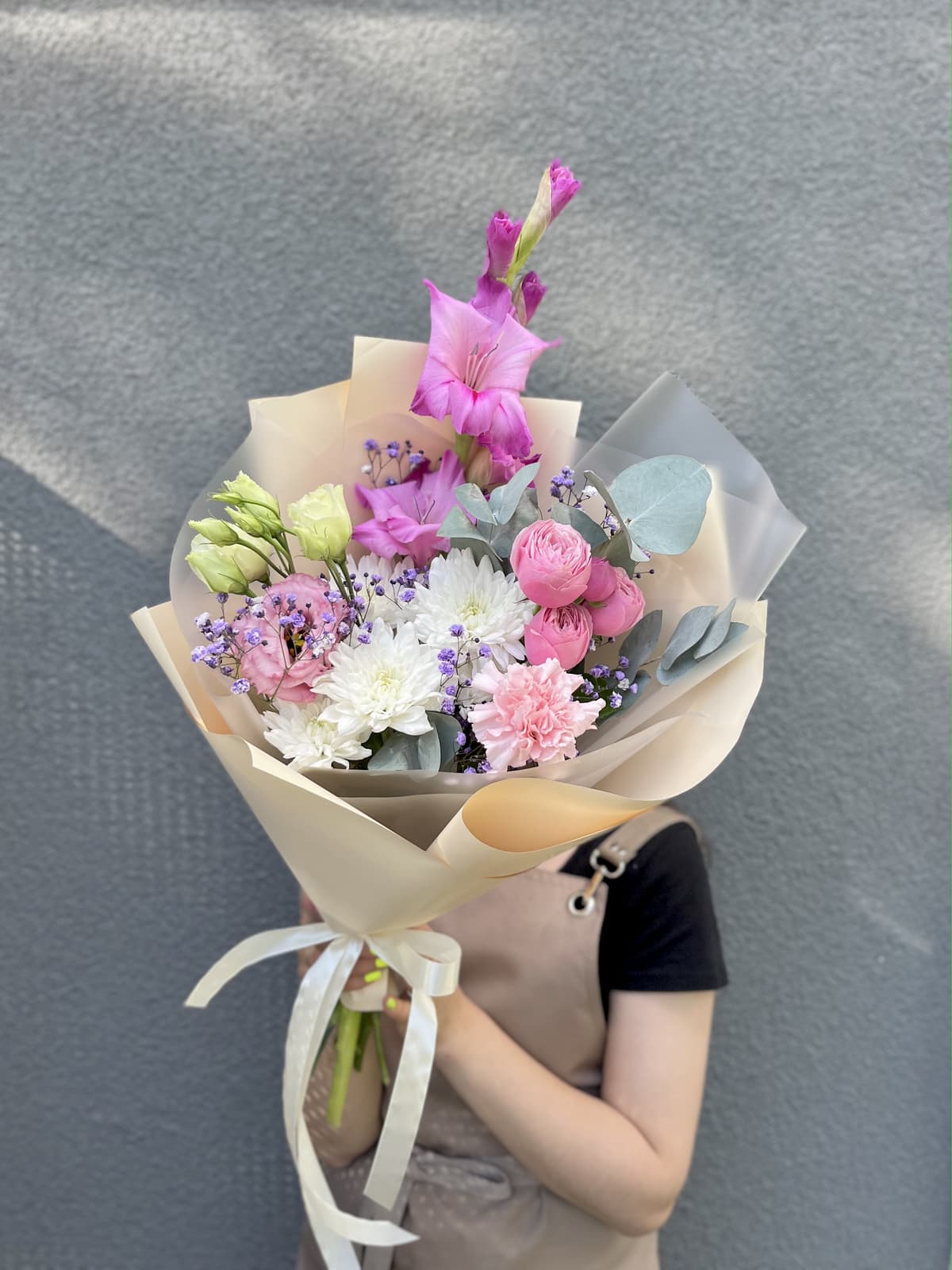 Букет с Гладиолусом и Эустомой