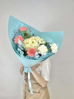 Букет с Гортензией и Диантусами