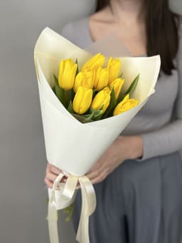 Букет из 9 желтых тюльпанов "Gold" XS