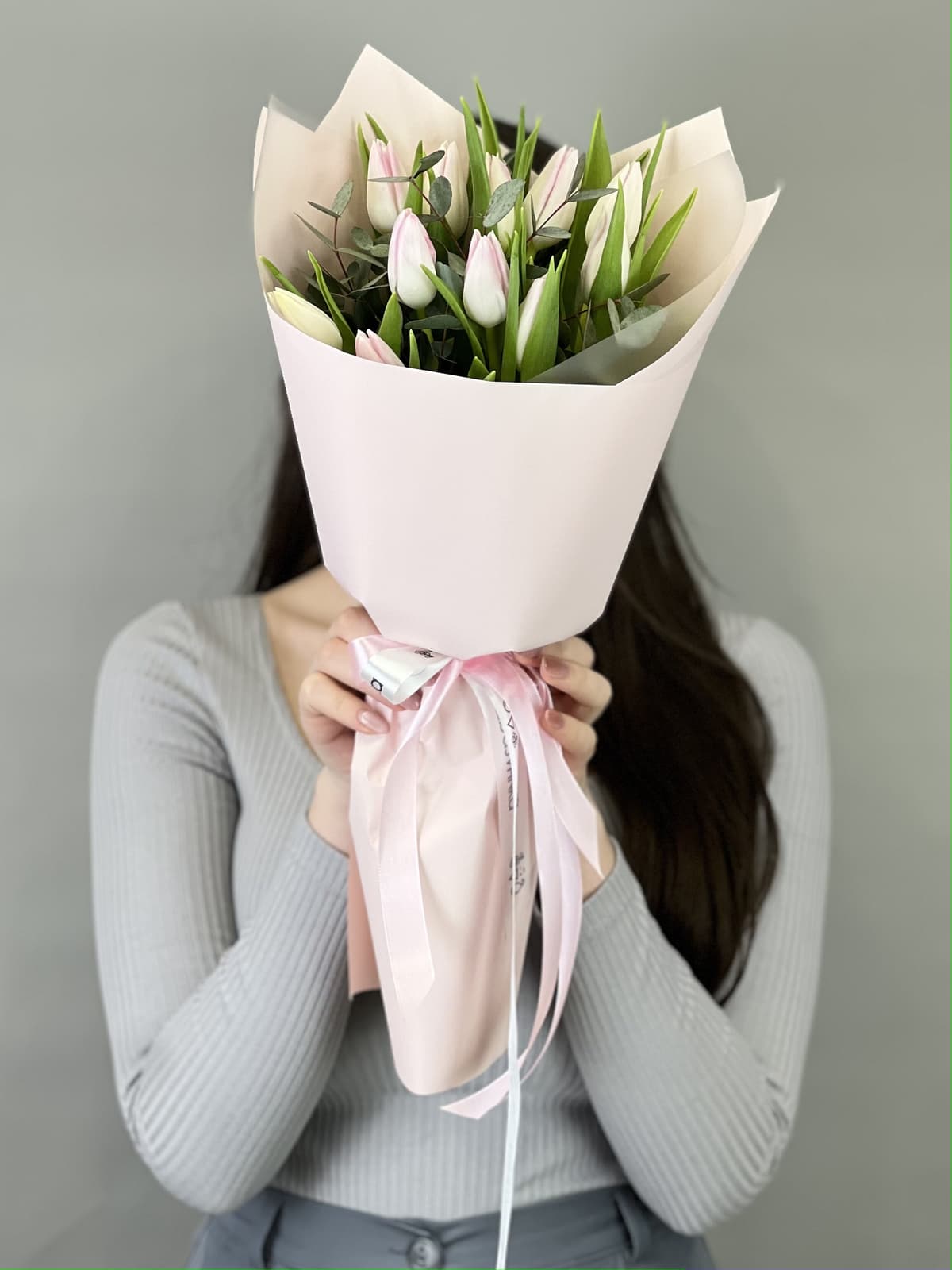 Стильный букет тюльпанов "Pinky" S