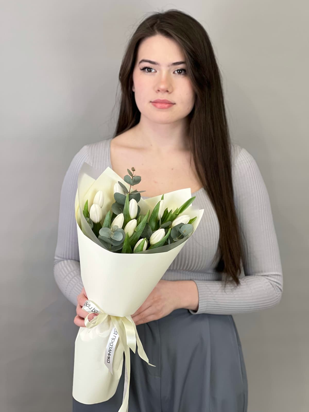 Оригинальный букет тюльпанов "Snowy" S