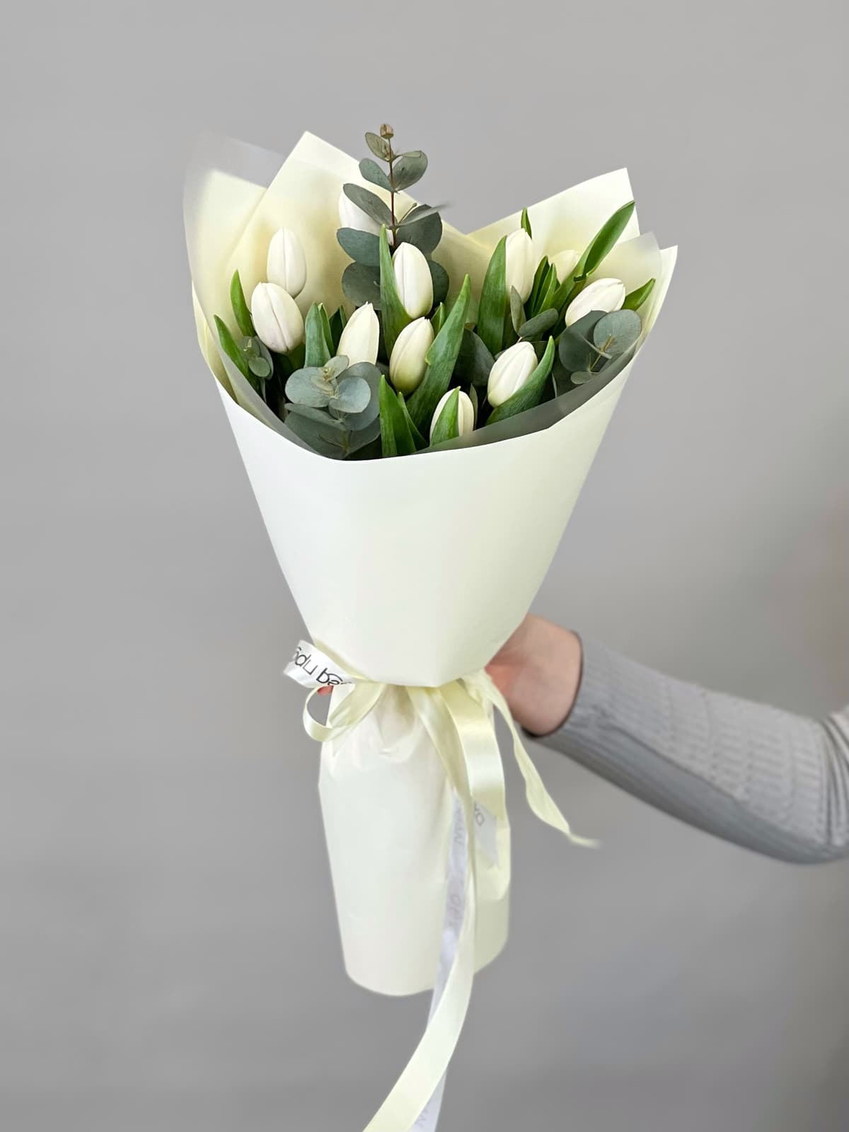 Оригинальный букет тюльпанов "Snowy" S