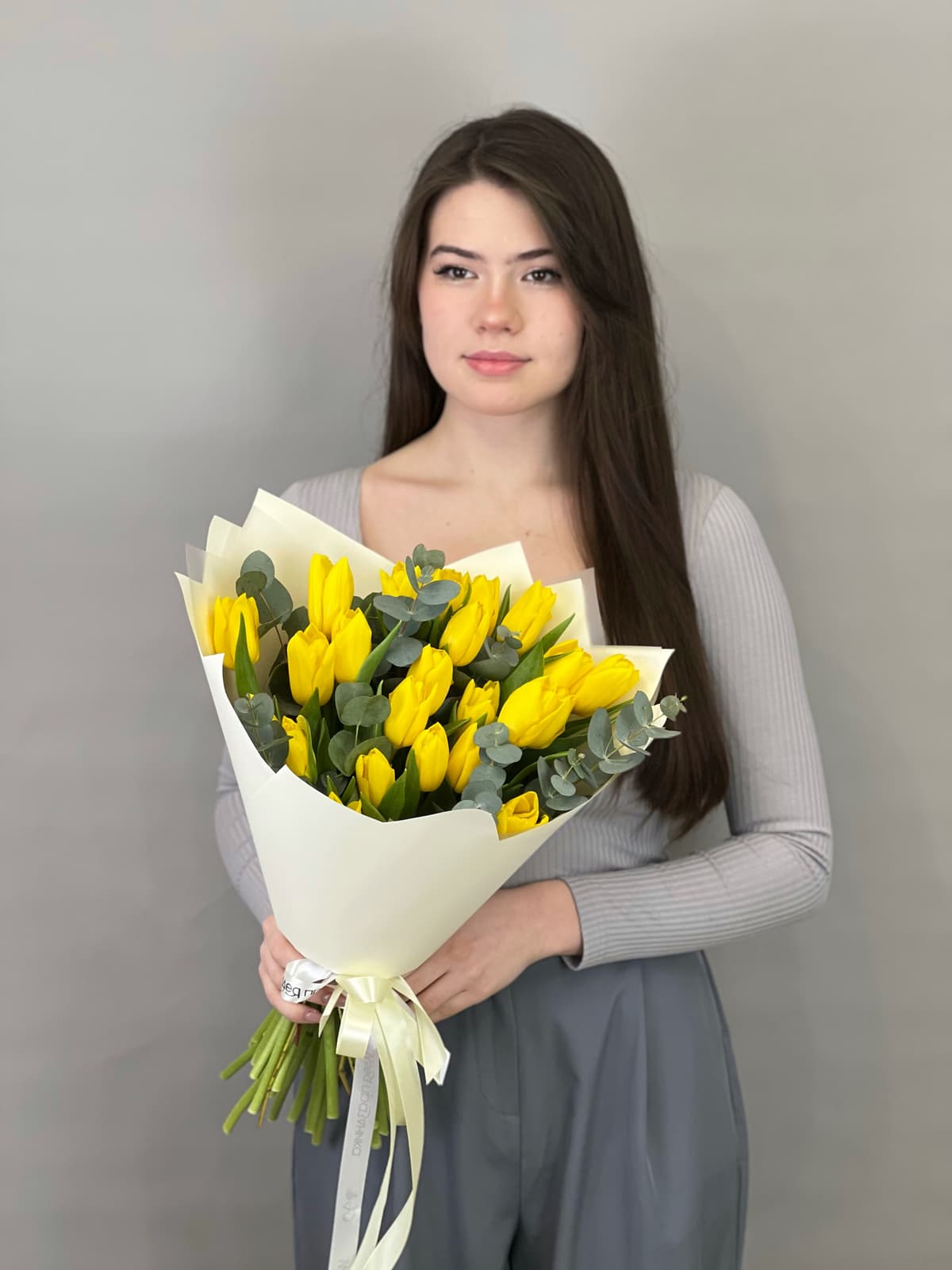 Прекрасный букет тюльпанов "Sunny" L