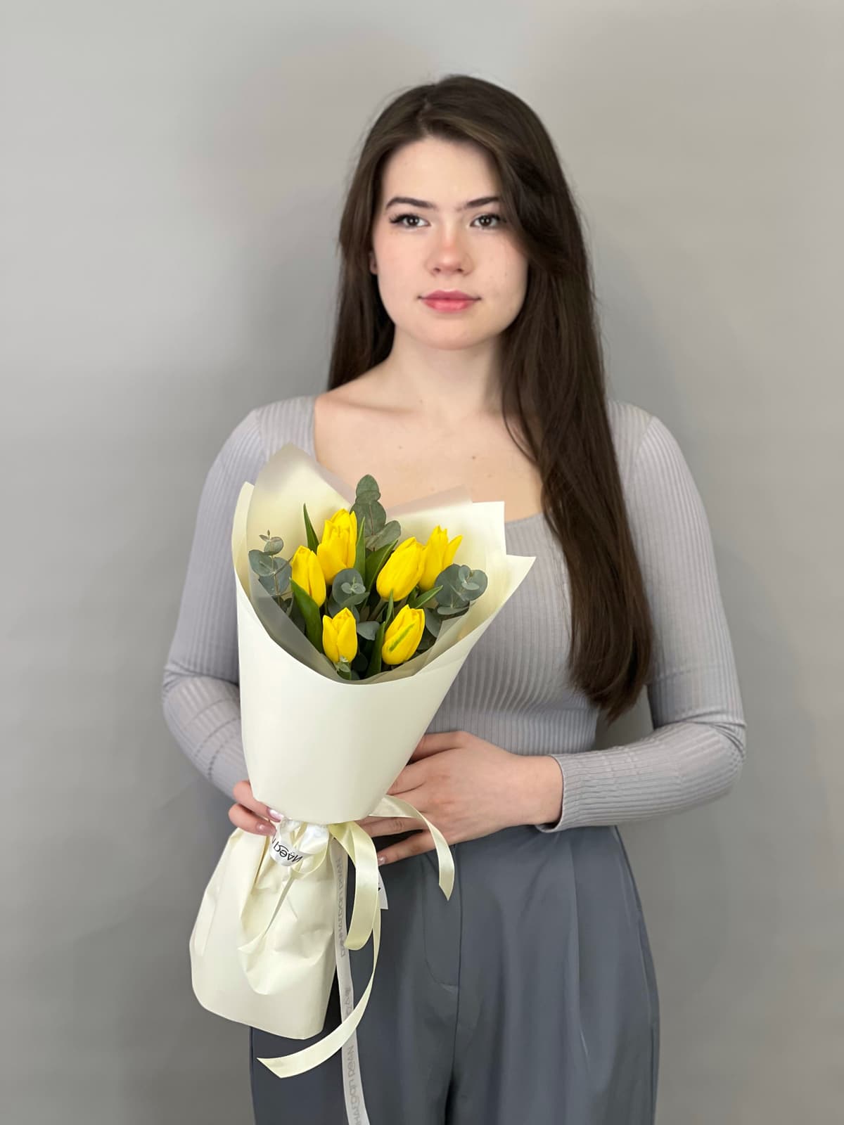 Прекрасный букет тюльпанов "Солнечный" (7)