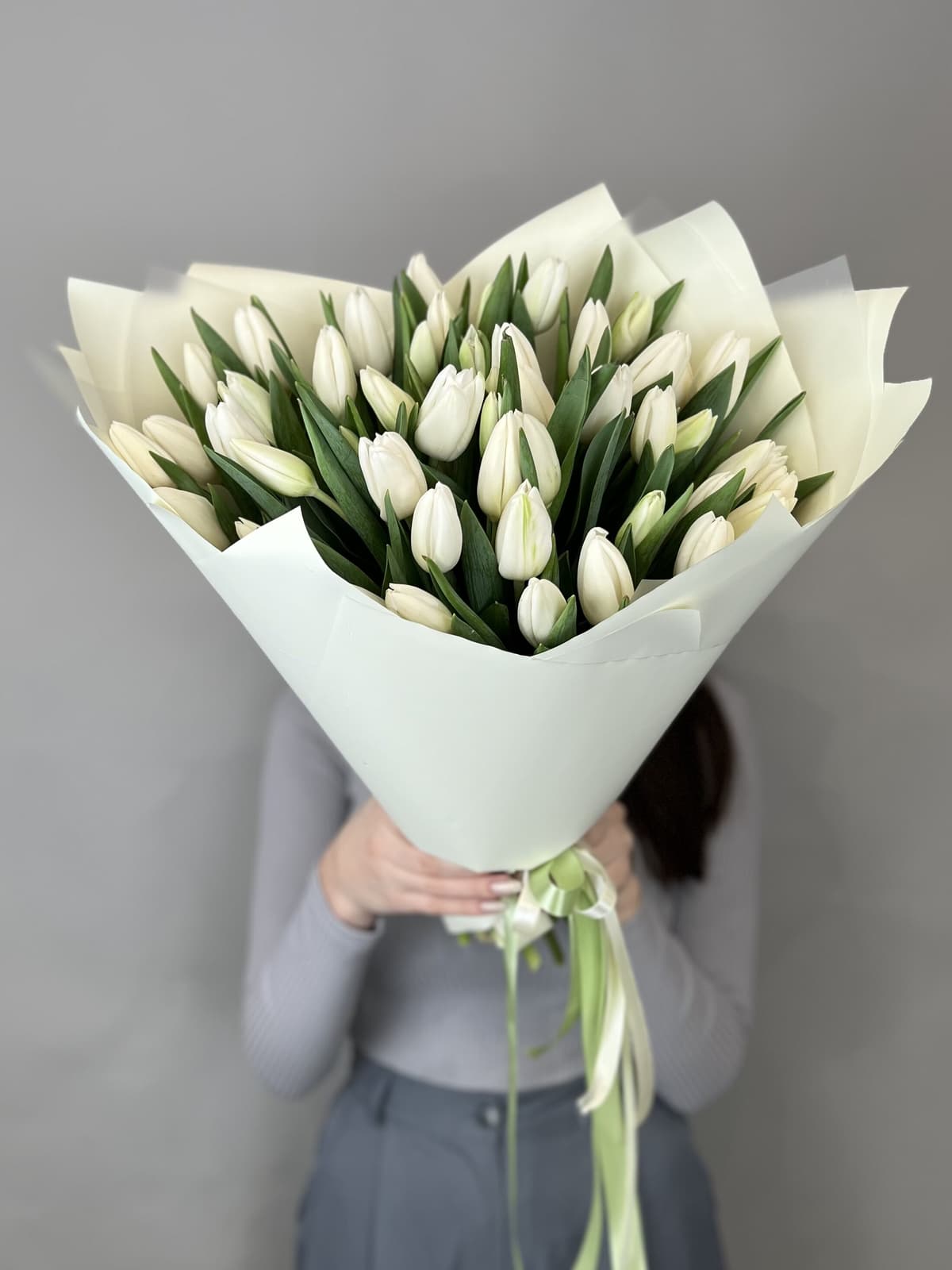 Весенний букет из 51 белого тюльпана "White" L
