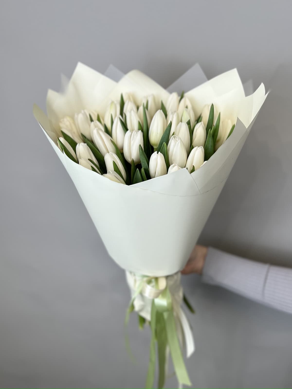 Букет из 35 белых тюльпанов "White" M Бикбая