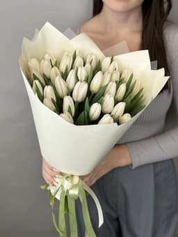 Популярный букет из 35 белых тюльпанов "Белоснежный" (35)