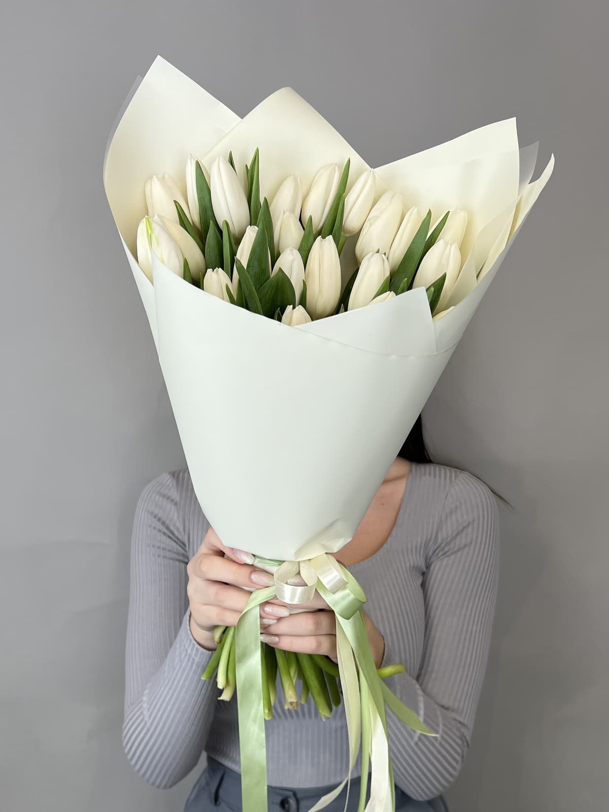Букет из 21 белых тюльпанов "Белоснежный" (21)